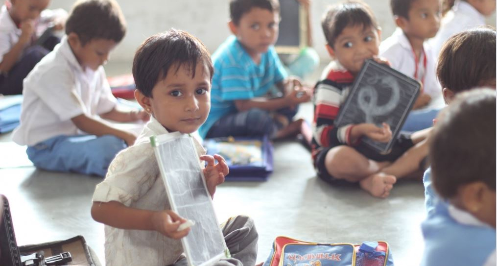 35 लाख नवसाक्षरों को साक्षर बनाने का लक्ष्य, अब 'क, ख, ग' के साथ डिजिटल, बैंकिंग और कानूनी साक्षरता की भी पढ़ाई
