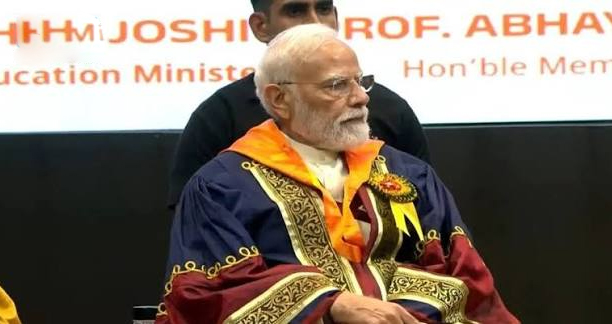 IIT दिल्ली के 57वें दीक्षांत समारोह में बोले PM मोदी: 'जिज्ञासा, निरंतर शिक्षण और नवाचार से ही साकार होगा विकसित भारत का सपना'